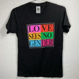 Cross Colours Love Sees No Gender Shirt in Unisex Small